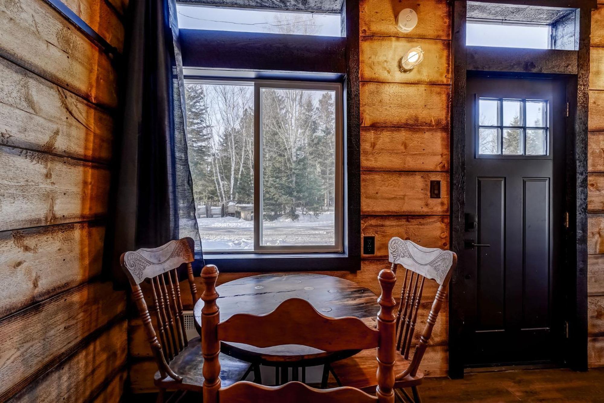 Your Cozy Cabin Retreat Saint-Remi-d'Amherst Экстерьер фото