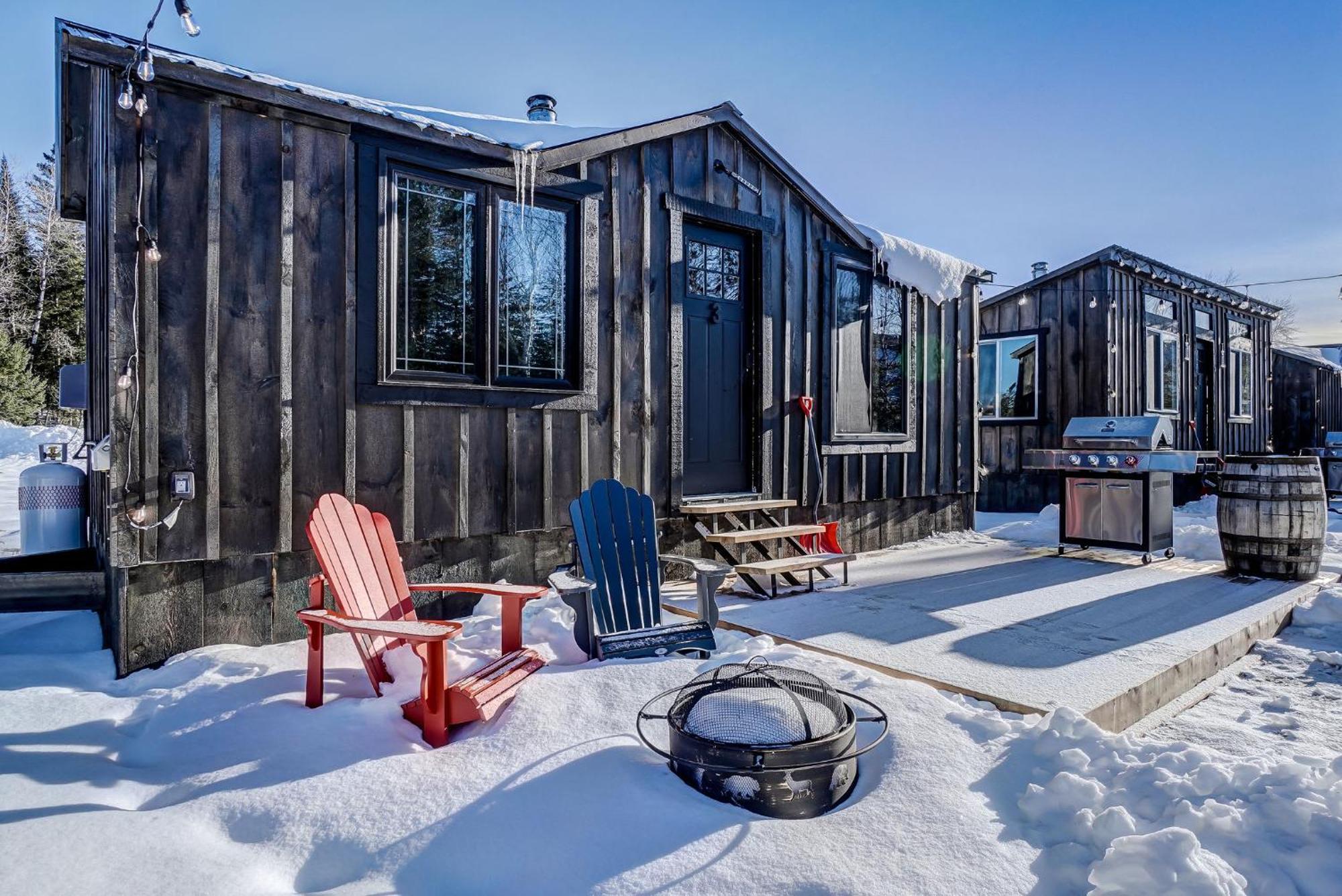 Your Cozy Cabin Retreat Saint-Remi-d'Amherst Экстерьер фото