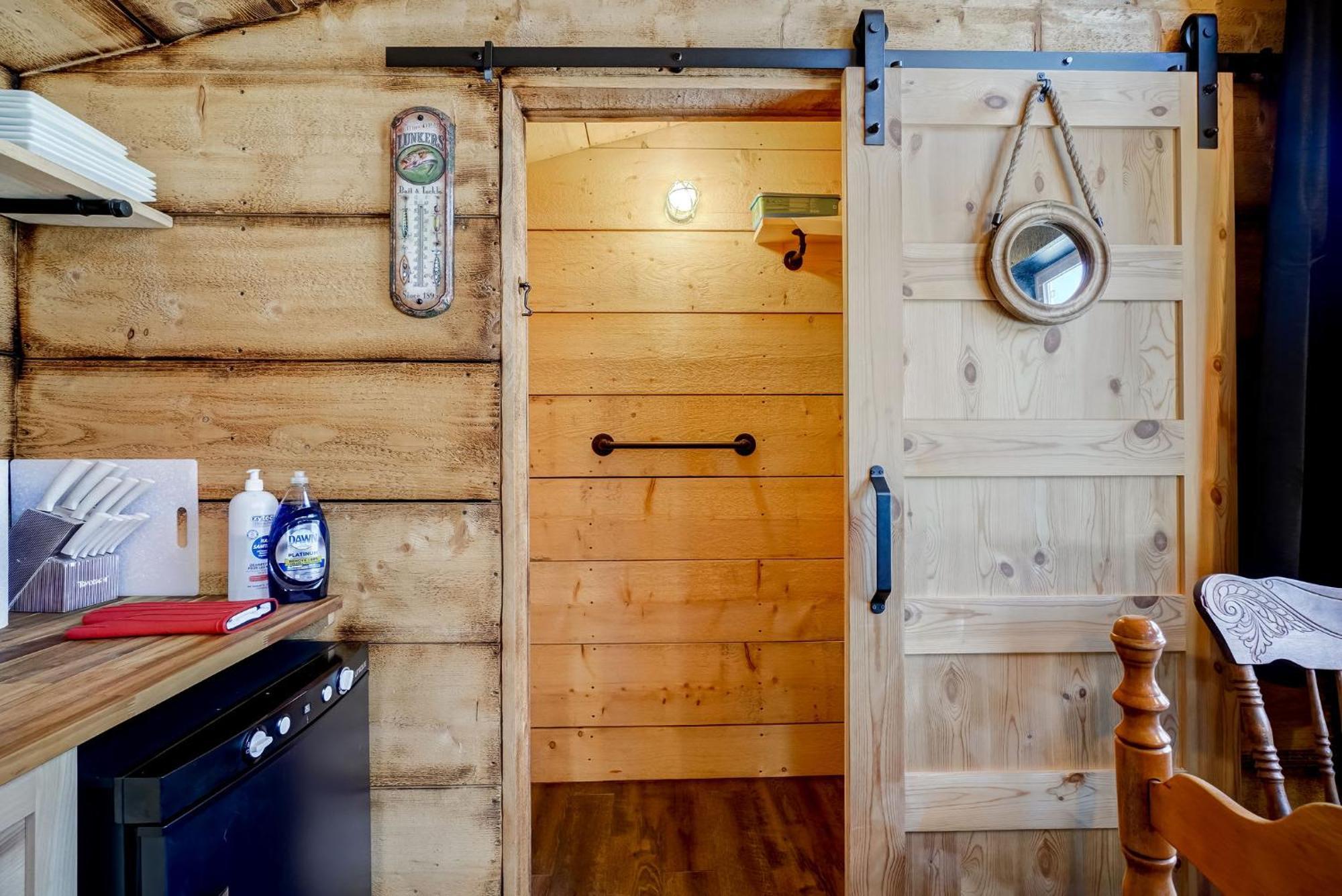 Your Cozy Cabin Retreat Saint-Remi-d'Amherst Экстерьер фото