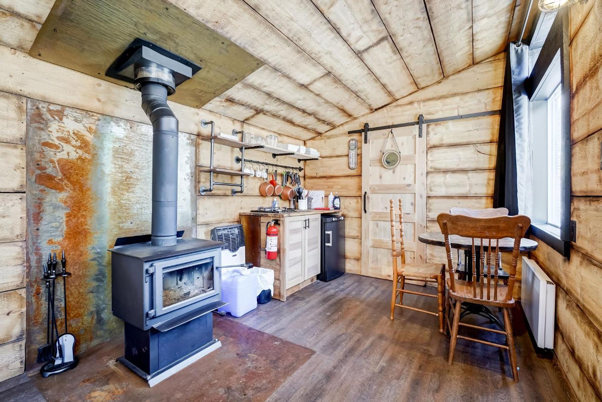 Your Cozy Cabin Retreat Saint-Remi-d'Amherst Экстерьер фото