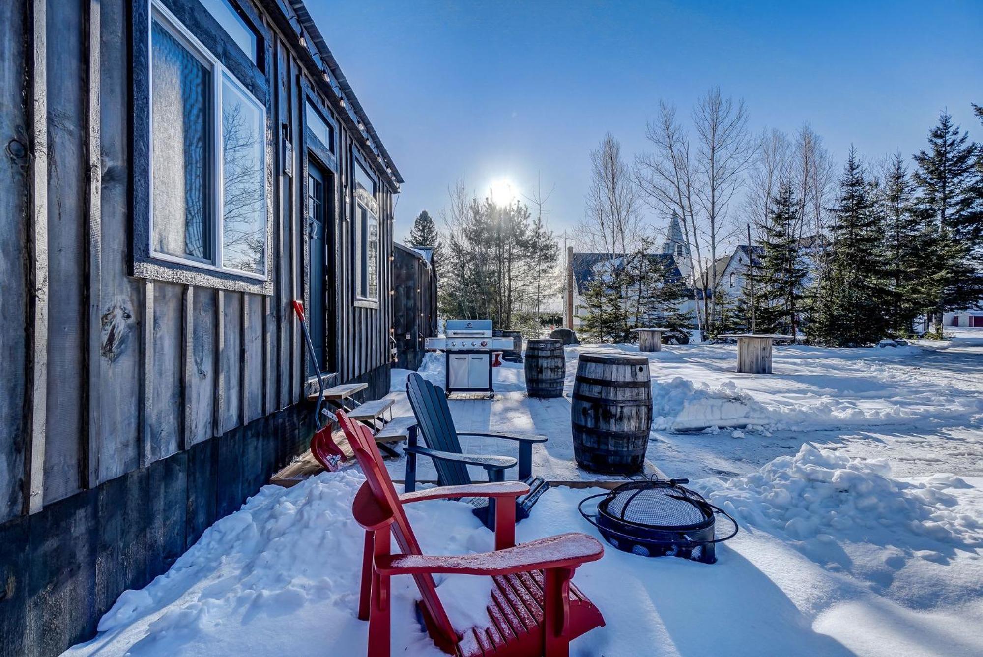 Your Cozy Cabin Retreat Saint-Remi-d'Amherst Экстерьер фото